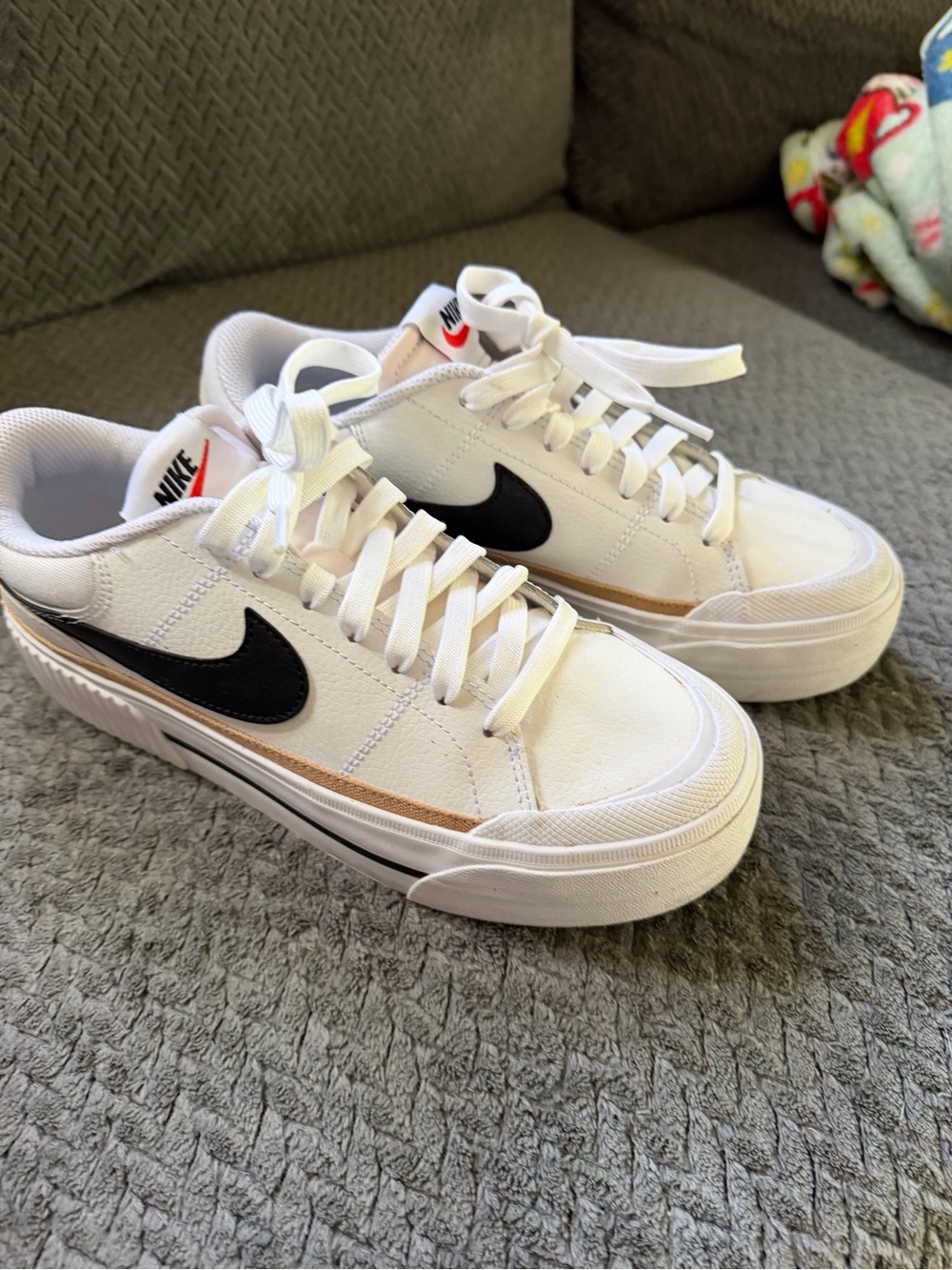Nike Court Legacy Lift W Logo Lace Up Leather Sneakers White Black 6.5